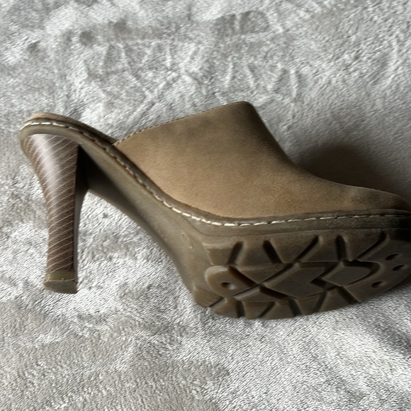 Women’s ellemenno leather slide on high heal. Size 8.5 - Picture 8 of 10